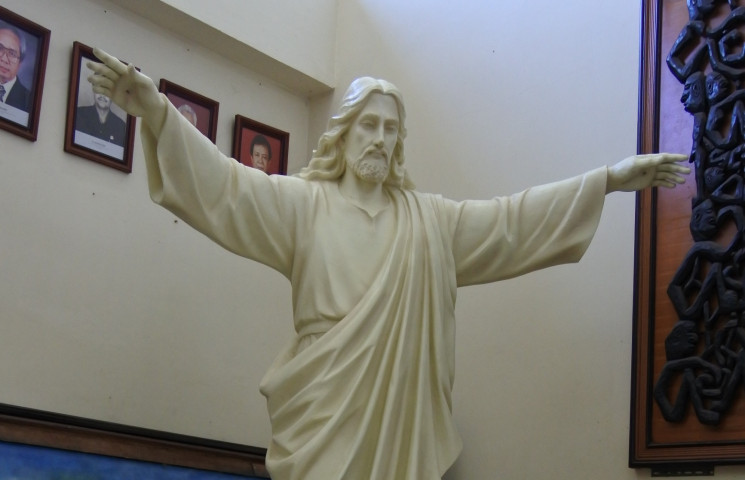Pemprov Putuskan Setop Pembangunan Patung Yesus